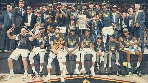 弗赖堡4-0大胜美因茨，奥斯特哈格、曼赞比建功（弗赖堡4比0完胜美因茨，奥斯特哈格、曼赞比相继破门）