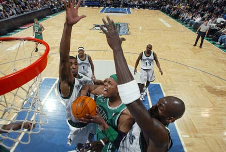 多特vs博德闪耀：法比奥-席尔瓦首发，布兰特、拜尔出战（多特战博德闪耀：法比奥-席尔瓦先发，布兰特与拜尔登场）