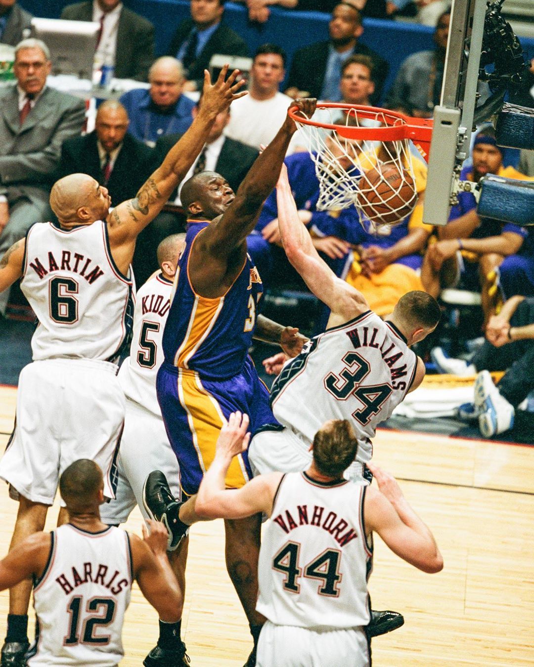 狂轰39+3！天价超级王炸到位，诺威尔不逊色古德温，山西杀进8强（轰下39分3助！高价超级外援火力全开，诺威尔不逊古德温，山西晋级八强）