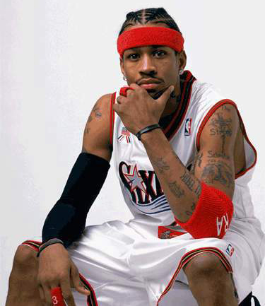 山东男篮上半场强势领先（山东男篮半场占据明显优势）