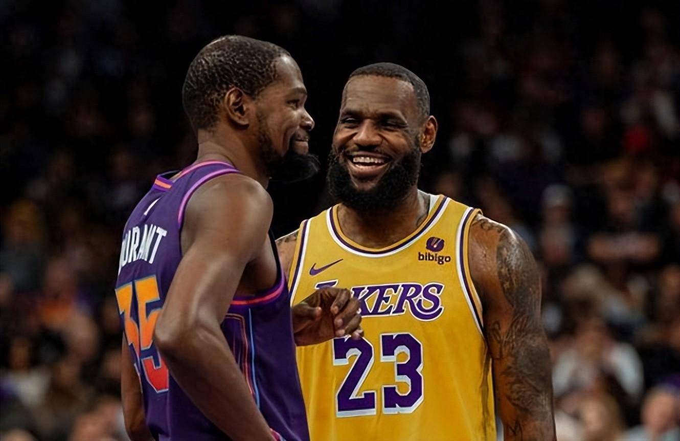 记者：阿根廷全队周四启程前往安哥拉，梅西届时将首发出战（记者：阿根廷队周四启程赴安哥拉，梅西预计首发亮相）