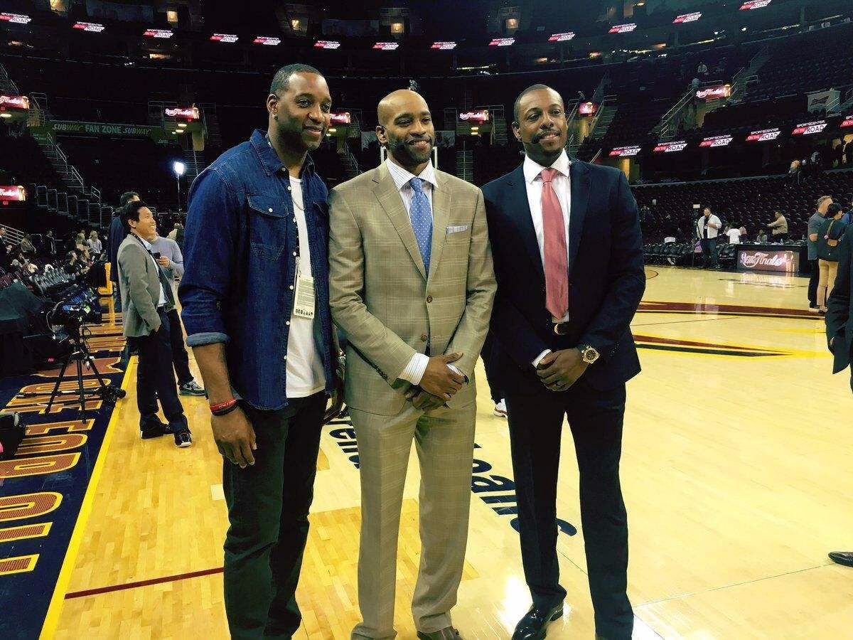 NBA新秀观察：状元秀首场表现,（NBA新秀速递：状元首秀表现解析）