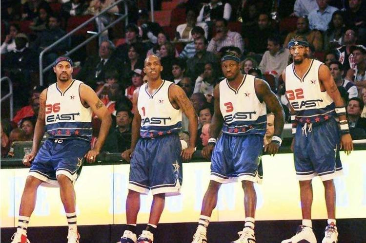 逆天，挪威甲门将点球大战一脚将摆好的球踢走以干扰对方（挪威甲门将在点球大战中踢走已摆好的球干扰对手）